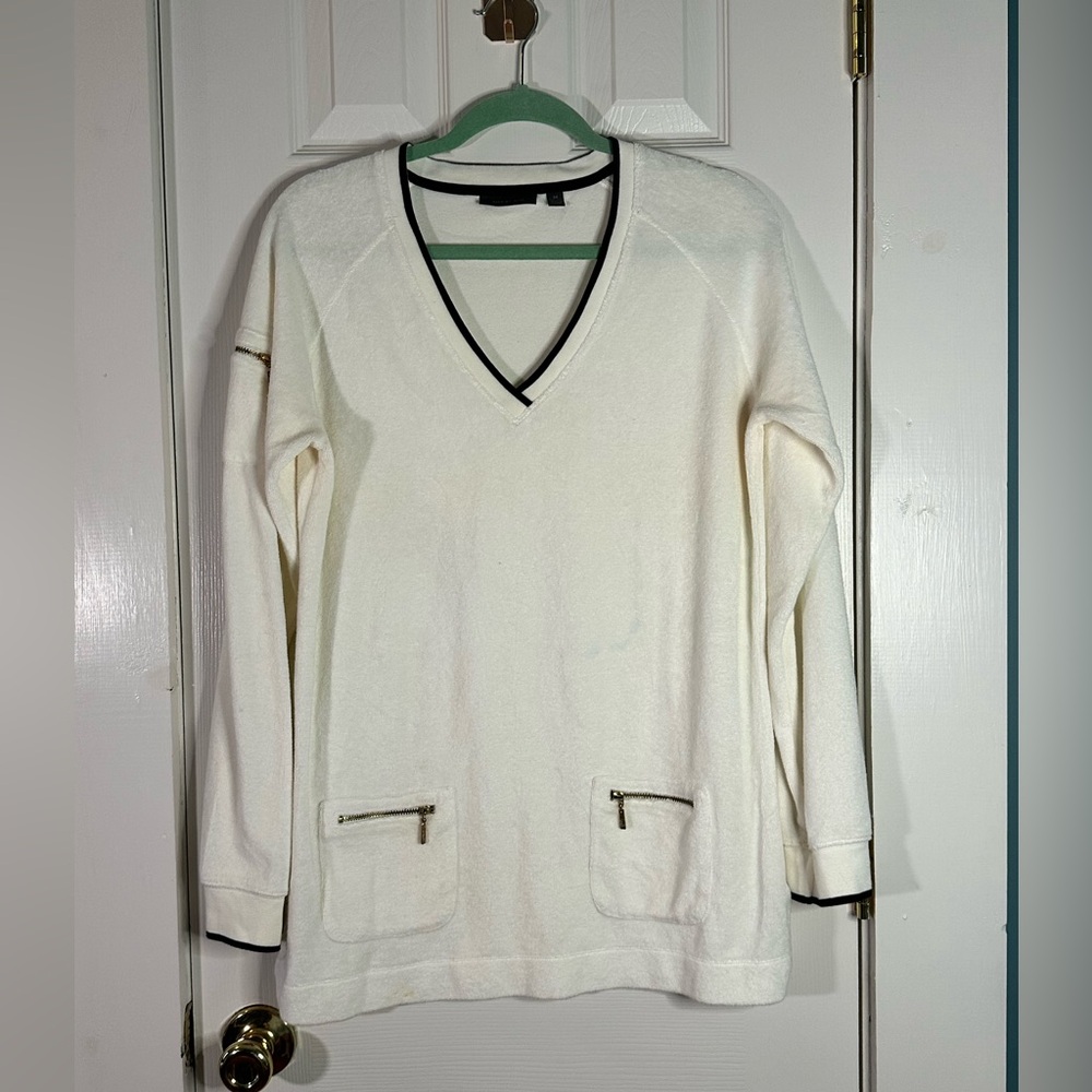 Amber Sun Cream Terry V-Neck Pullover w/ Gold Zip Pockets Size M - Picture 9 of 9